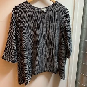 Black and white striped tunic style top